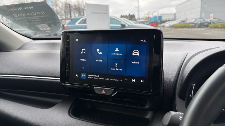 Toyota Yaris 1.5 Hybrid Design 5dr CVT Hybrid Hatchback